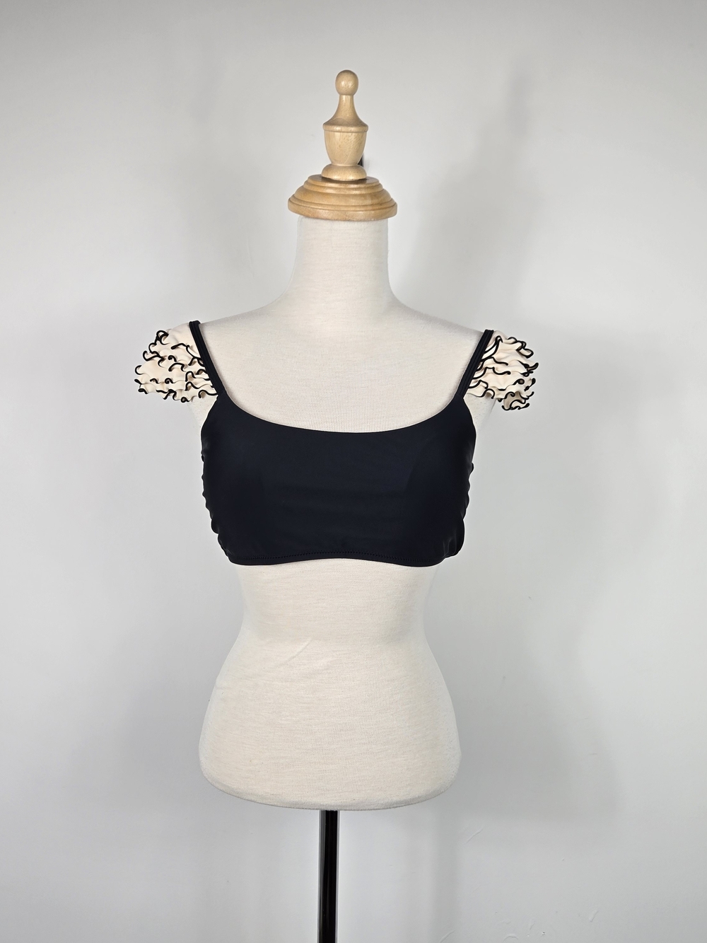 Relleciga Black Ruffle Sleeve Bikini Top Women’s M NWT French Style Swim